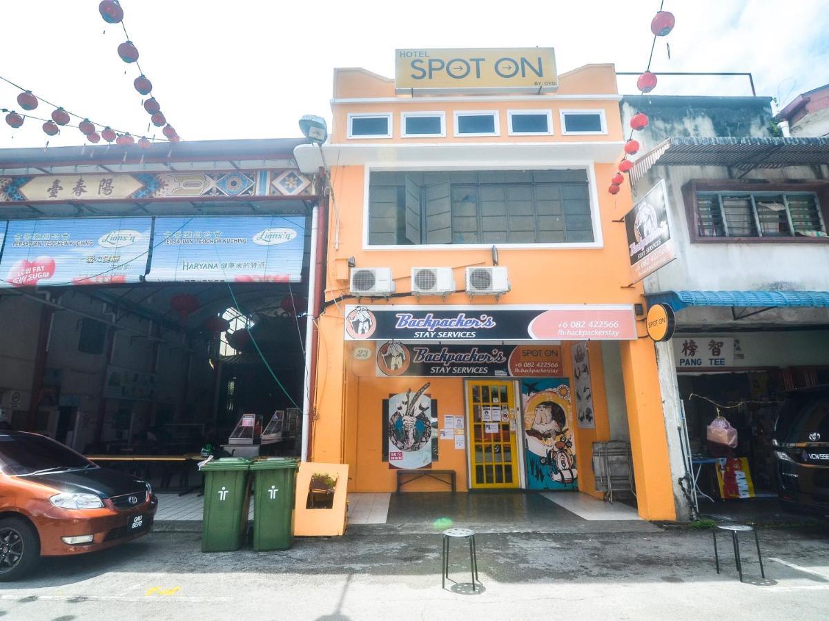 Spot On 89886 Backpacker'S Stay Services Kuching Exteriör bild