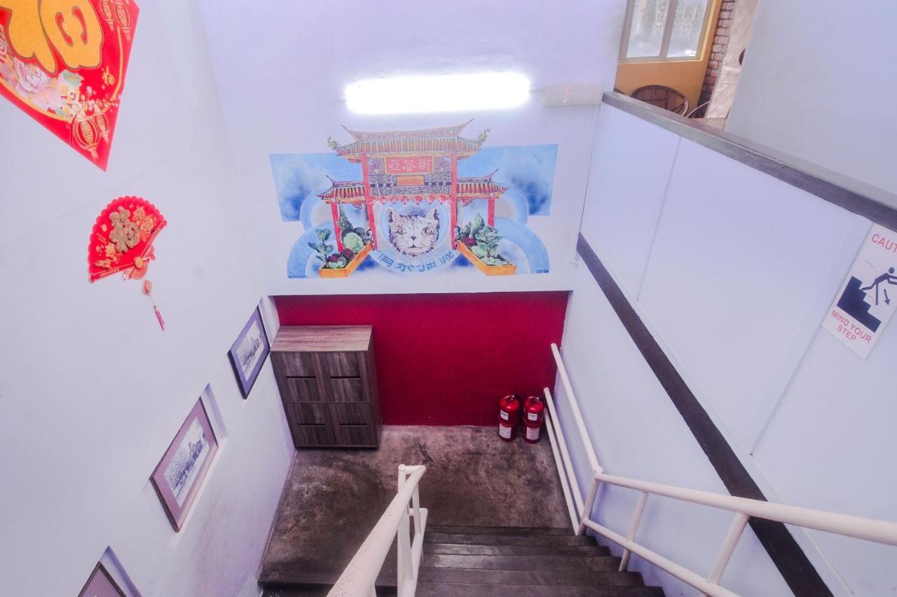 Spot On 89886 Backpacker'S Stay Services Kuching Exteriör bild