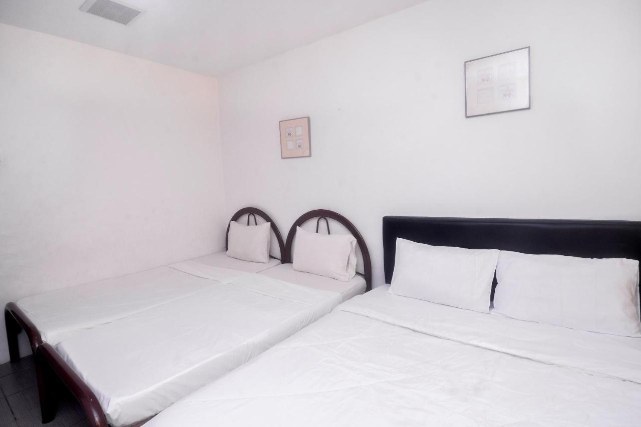 Spot On 89886 Backpacker'S Stay Services Kuching Exteriör bild