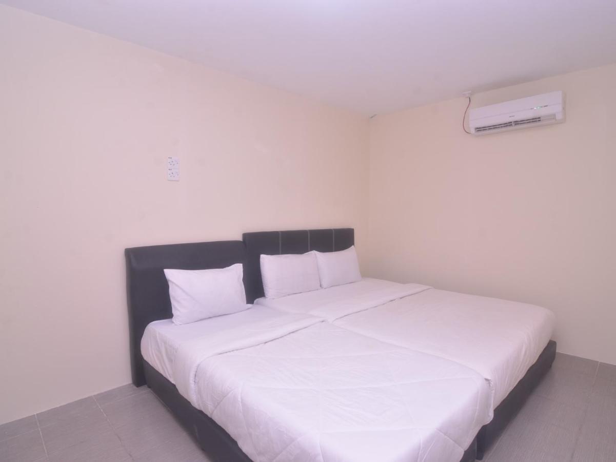 Spot On 89886 Backpacker'S Stay Services Kuching Exteriör bild
