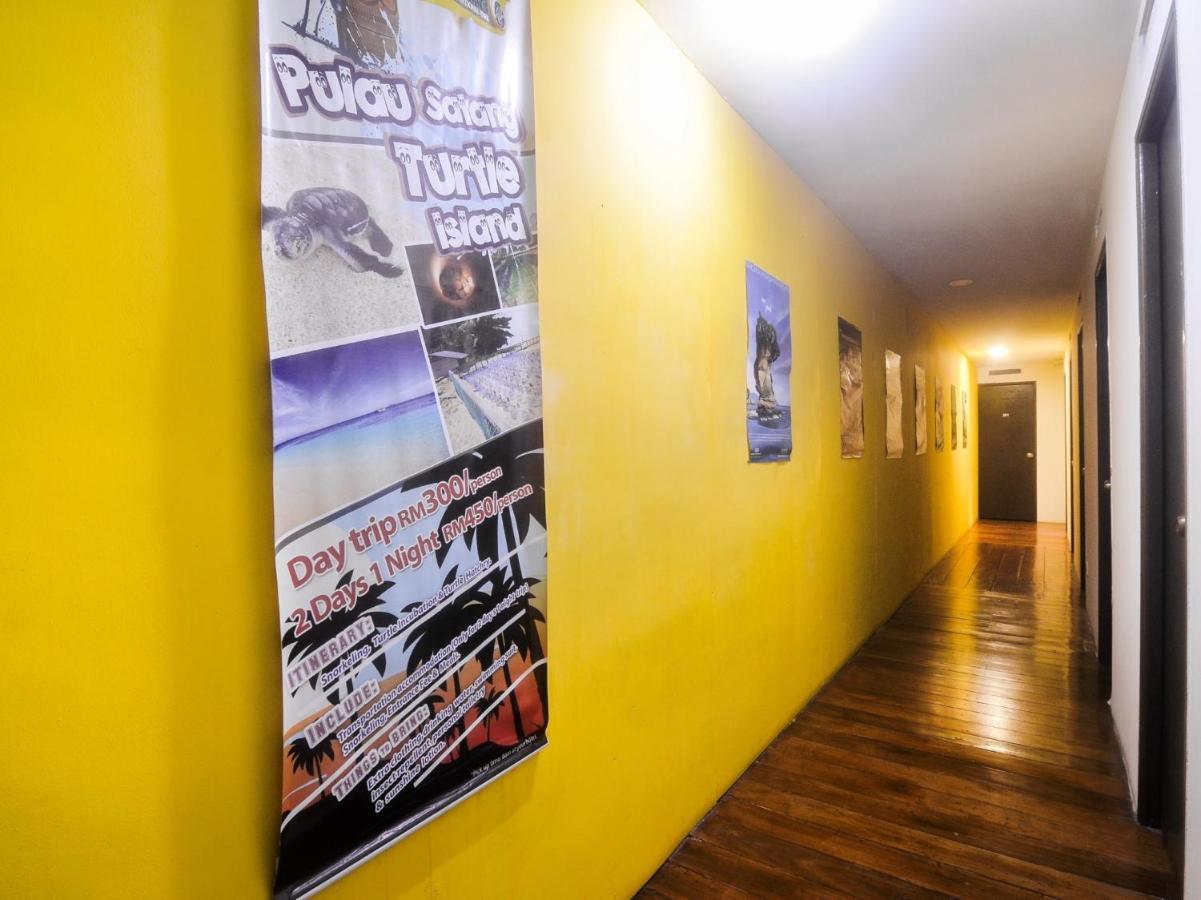 Spot On 89886 Backpacker'S Stay Services Kuching Exteriör bild